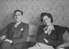 Mum & Dad and 1950s wallpaper