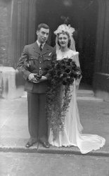 Frank and Violet Wareham, September 1943